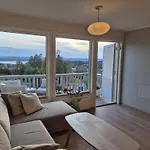 Cosy Apartment With Fjord-View